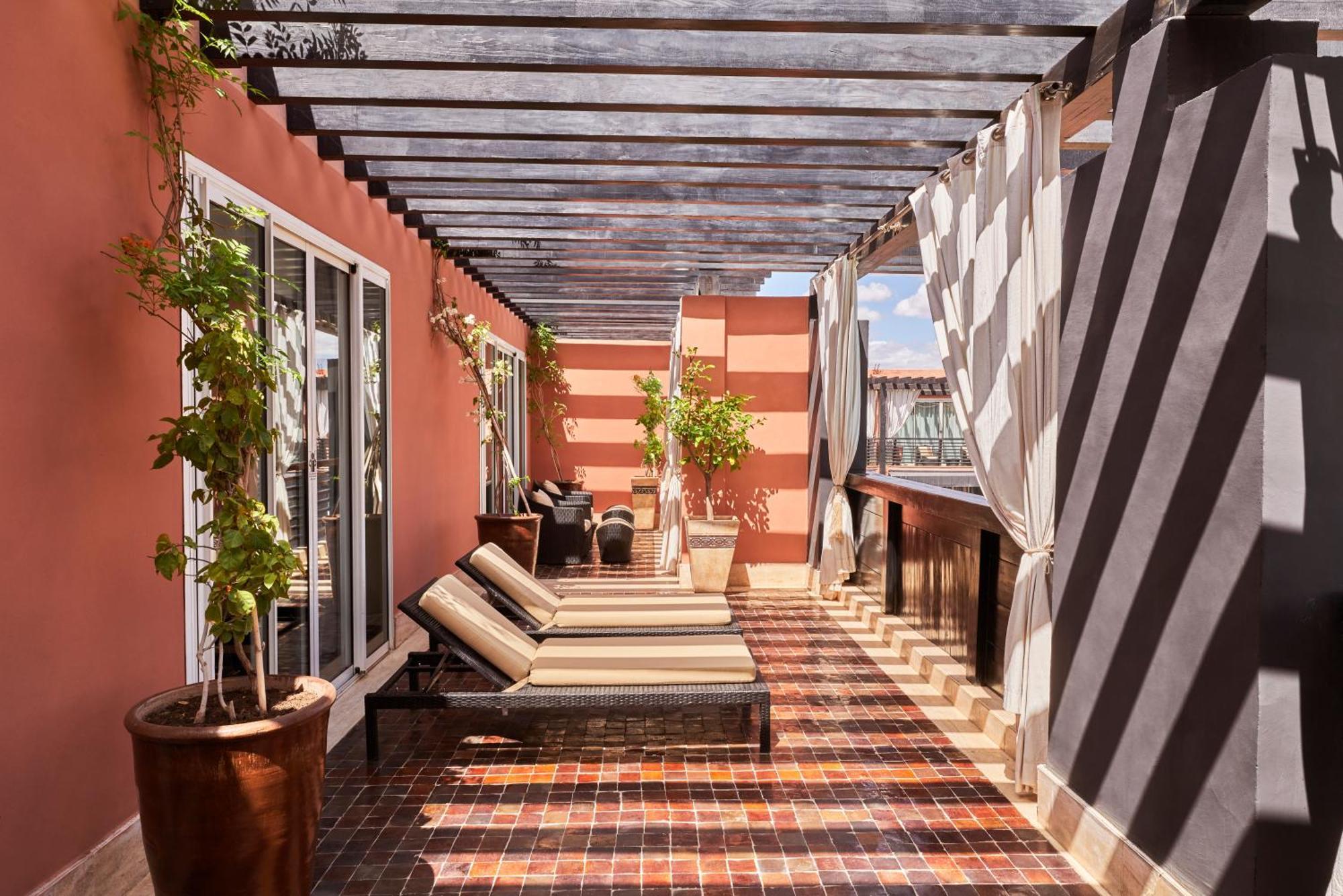 & Barriere Le Naoura 5* Marrakesch